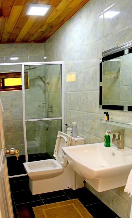 Bluewater Beach Resort Тринкомали Номер фото