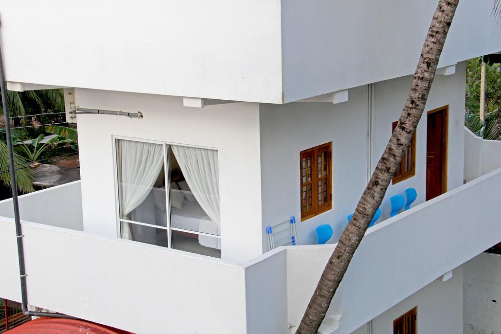 Bluewater Beach Resort Тринкомали Номер фото